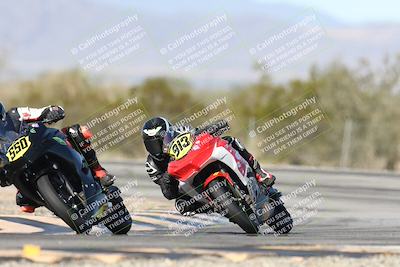 media/Dec-07-2025-CVMA (Sun) [[3e7d2de5dc]]/Race 5-Formula UL-CVMA Hooligans-American Thunder/